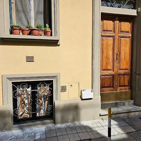 Vieusseux Apartment Florence